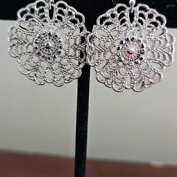 Vintage Filigree Silver Toned Drop Earrings - Picture 1 of 5